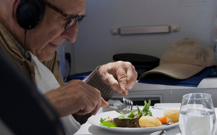  غذای سالم در سفر هوایی